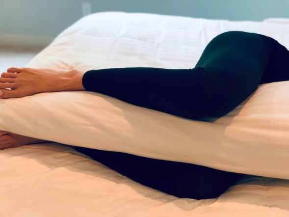 Side Sleeping With Pillow Between The Knees Dave Asprey Box